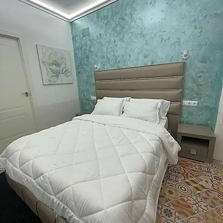 Boutique Galeon Hotel *