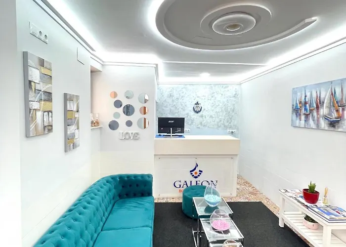 ホテル Galeon Boutique カルプ